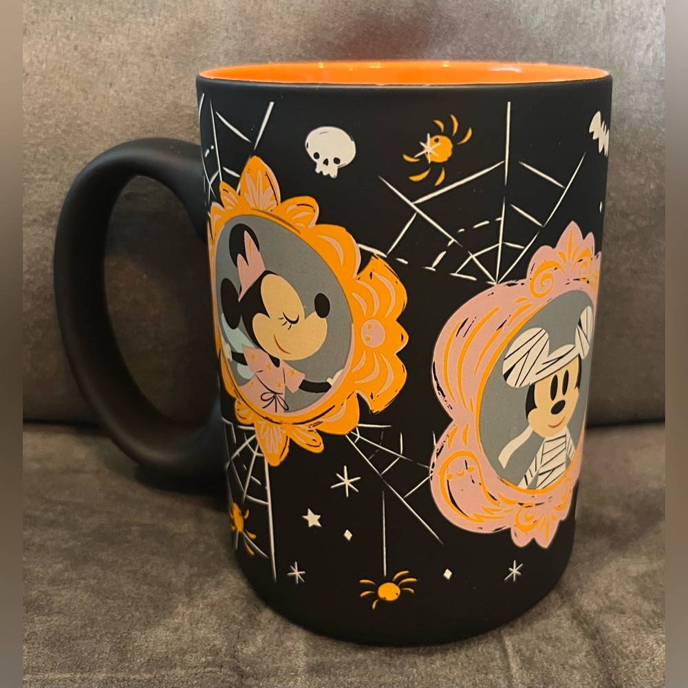 Halloween Disney Mickey & Friends Ceramic Mug New